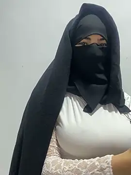 Hijabi_HotGirls Adlı Modelin Web Kamerası Şovu
