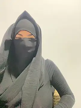 Hijabi_HotGirls Adlı Modelin Web Kamerası Şovu