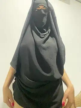 Hijabi_HotGirls Adlı Modelin Web Kamerası Şovu