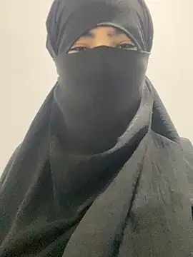 Hijabi_HotGirls Adlı Modelin Web Kamerası Şovu
