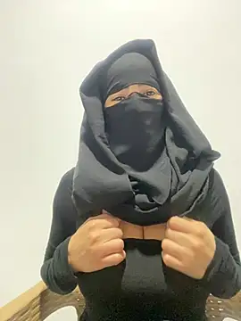 Czat XXX na żywo – Hijabi_HotGirls