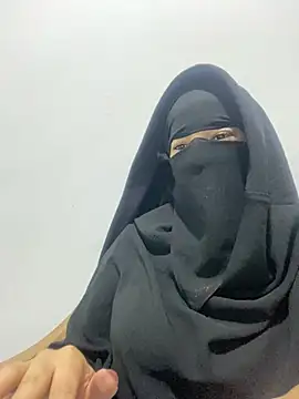 Hijabi_HotGirls Adlı Modelin Web Kamerası Şovu