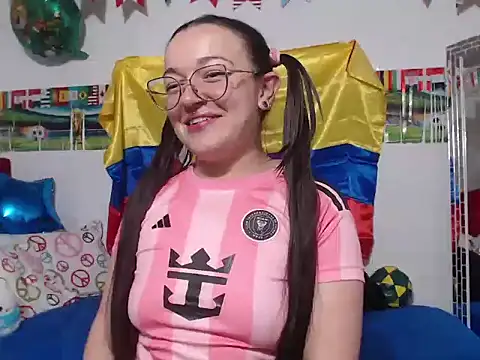 Czat XXX na żywo – Angela_18honey