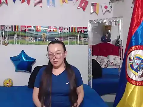 دردشة Angela_18honey الجنسية المباشرة