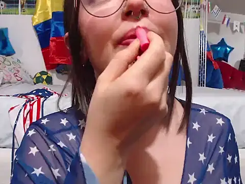 Angela_18honey Adlı Modelin Canlı XXX Sohbeti