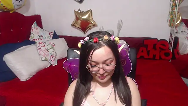 Angela_18honey Chat XXX in diretta