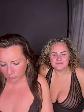 xsexycurvymilf Show Webcam