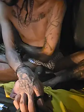 Themadhatterx23x Webcam show