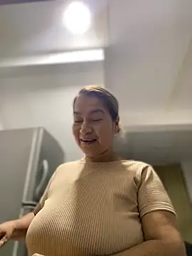 Jlo_69's Live XXX Chat