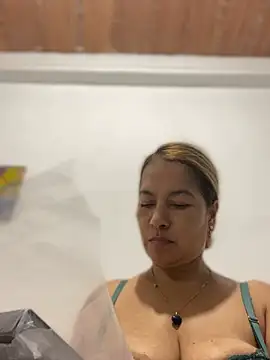 Jlo_69のライブXXXチャット