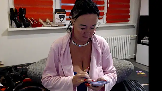 XXX chat uživo modela Alexie33