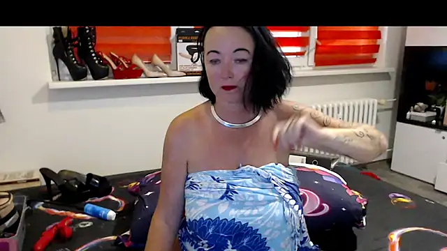 Alexie33 Live XXX-Chat