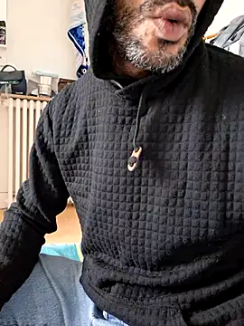 הופעת וובקאם של molozeb