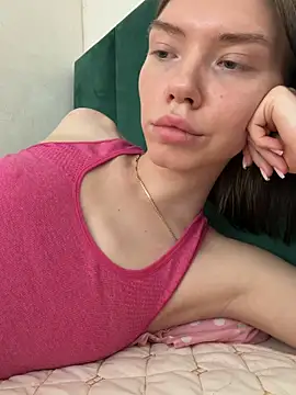 Lisaaa_Alisa লাইভ XXX চ্যাট