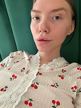 Živý XXX chat Lisaaa_Alisa