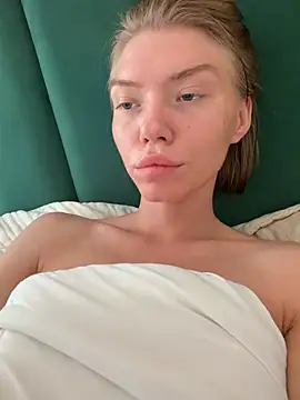 Онлайн чат XXX Lisaaa_Alisa