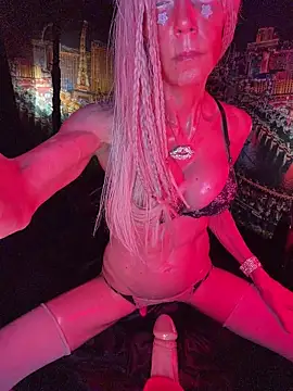 1NikiVegasのライブXXXチャット