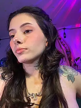 LiliJones_ Adlı Modelin Canlı XXX Sohbeti