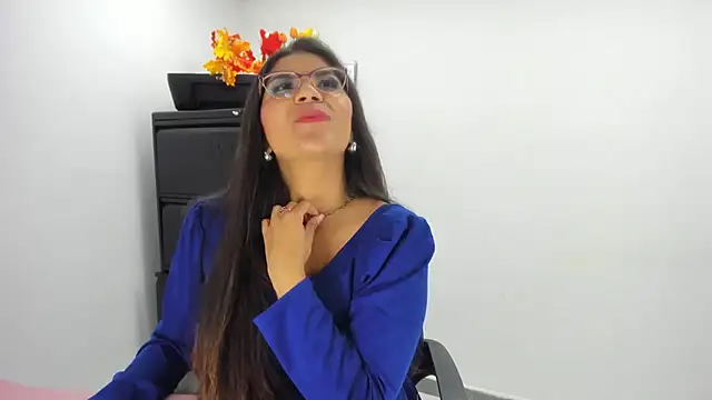 Luna_Dumont 在線直播表演