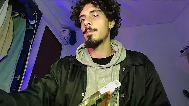 milkoffe's Live XXX Chat