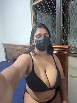 Bellyclub Adlı Modelin Web Kamerası Şovu