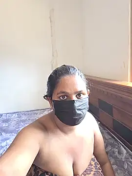 MiraRoom-No-1 webkamerás műsora