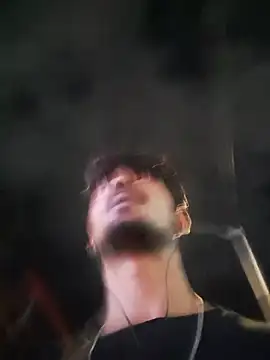 Pokazy przed kamerką – just_fucks