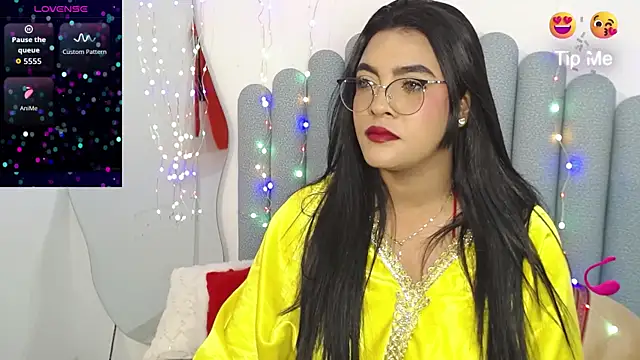 lakshmiraniii's Live XXX Chat