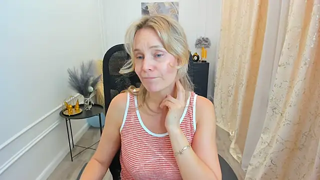 Sinty_Devis' Live XXX Chat