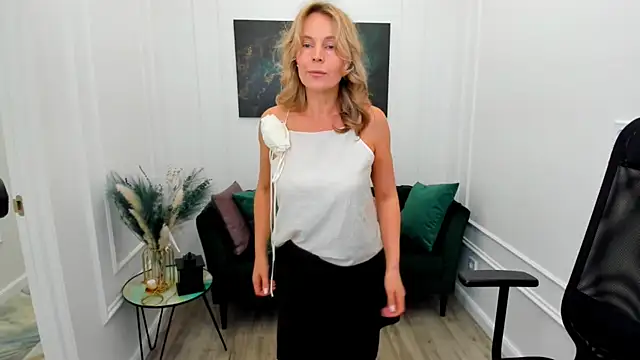 XXX chat uživo modela Sinty_Devis