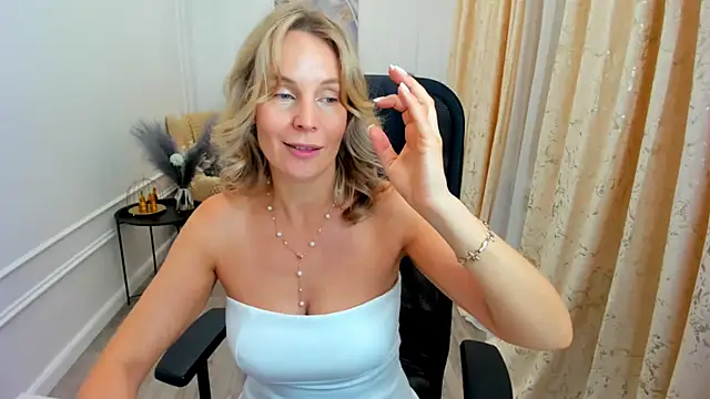 Sinty_Devis Chat XXX in diretta