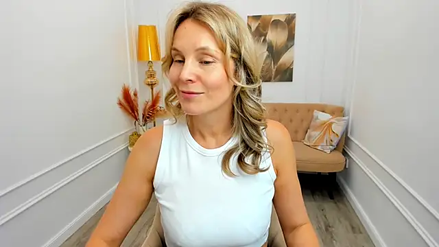 XXX chat uživo modela Sinty_Devis