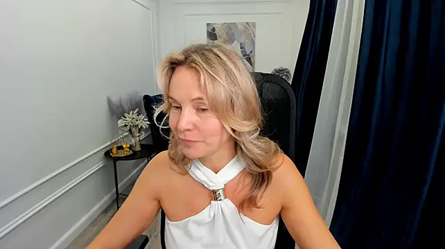 XXX chat uživo modela Sinty_Devis