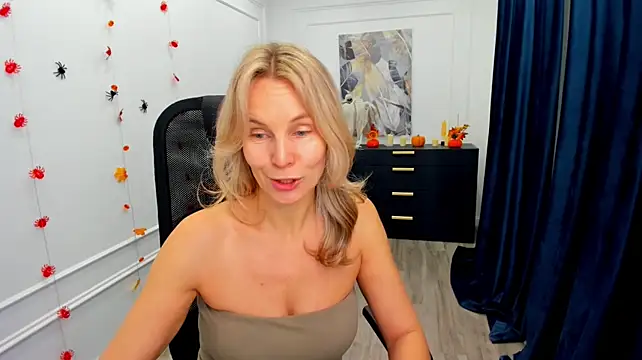 XXX chat uživo modela Sinty_Devis
