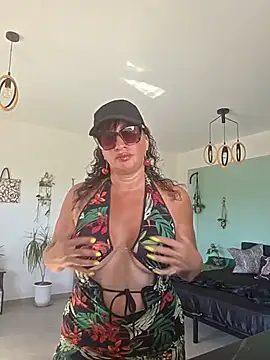 Pokazy przed kamerką – TheGoddessBianca