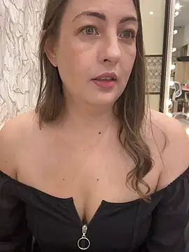 AnnaBri XXX чат на живо