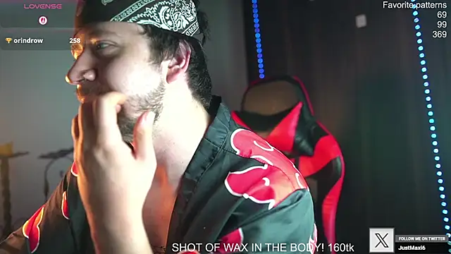 Just_Your_Dreamboy: διαδικτυακό σόου στην κάμερα