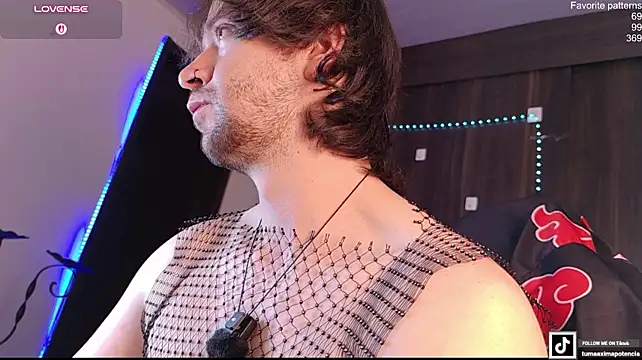 הופעת וובקאם של Just_Your_Dreamboy