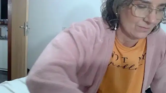 milf-sol 网络视讯表演