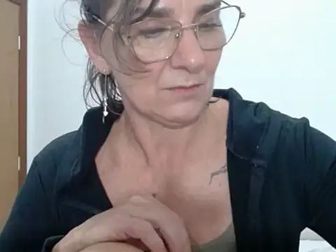 milf-sol's Webcam Show