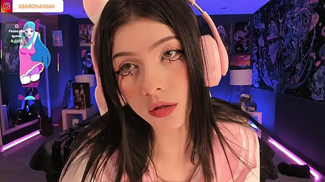 LanaKyutt's Live Sex Cam Show