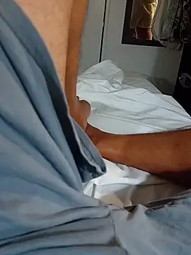 arnaudpo Show in webcam