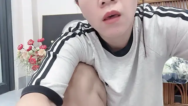 Sunflower-2k's Webcam Show