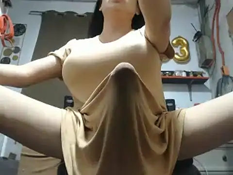 30cmHORSECOCKSELFSUCKER Show in webcam