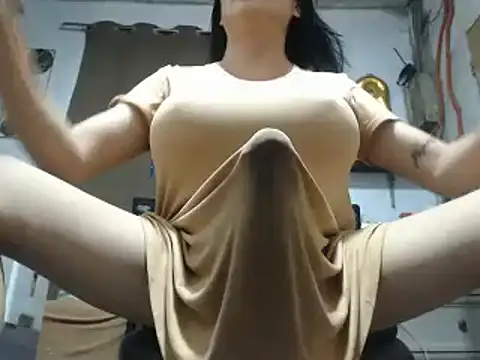 30cmHORSECOCKSELFSUCKER Webcam Show
