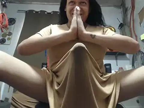 30cmHORSECOCKSELFSUCKER webcam show