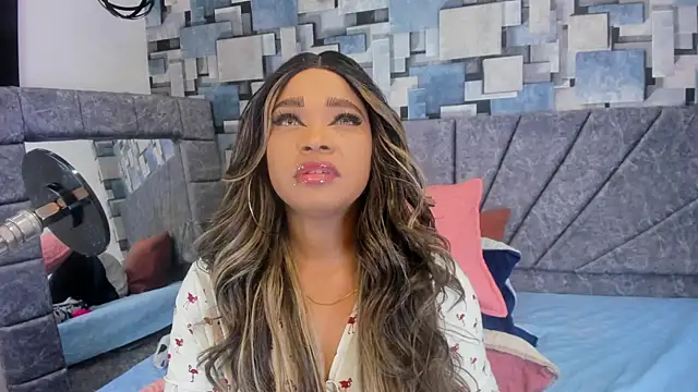 צ'אט XXX בשידור חי של angel_dthroatt