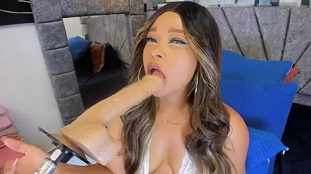 angel_dthroatt's Webcam Show