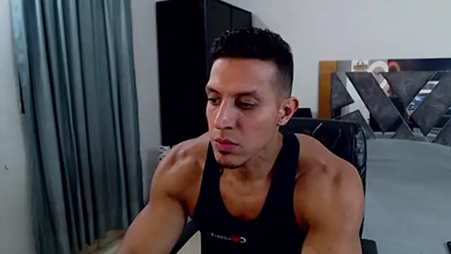Show modela Frank_heaven01 na web-kameri