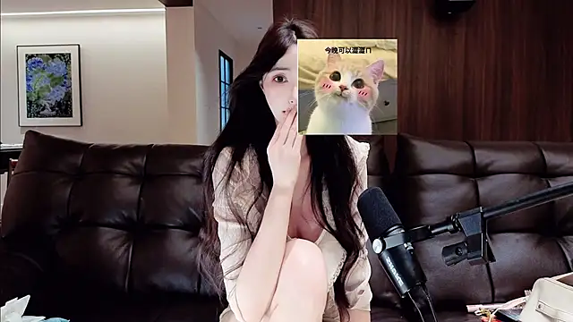 -Aricia-'s Live XXX Chat